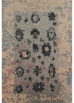 Hand knotted carpet